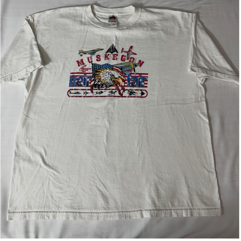Vintage Muskegon Air Fair 2004 T Shirt Men XL White Stealth Bomber Eagle Graphic